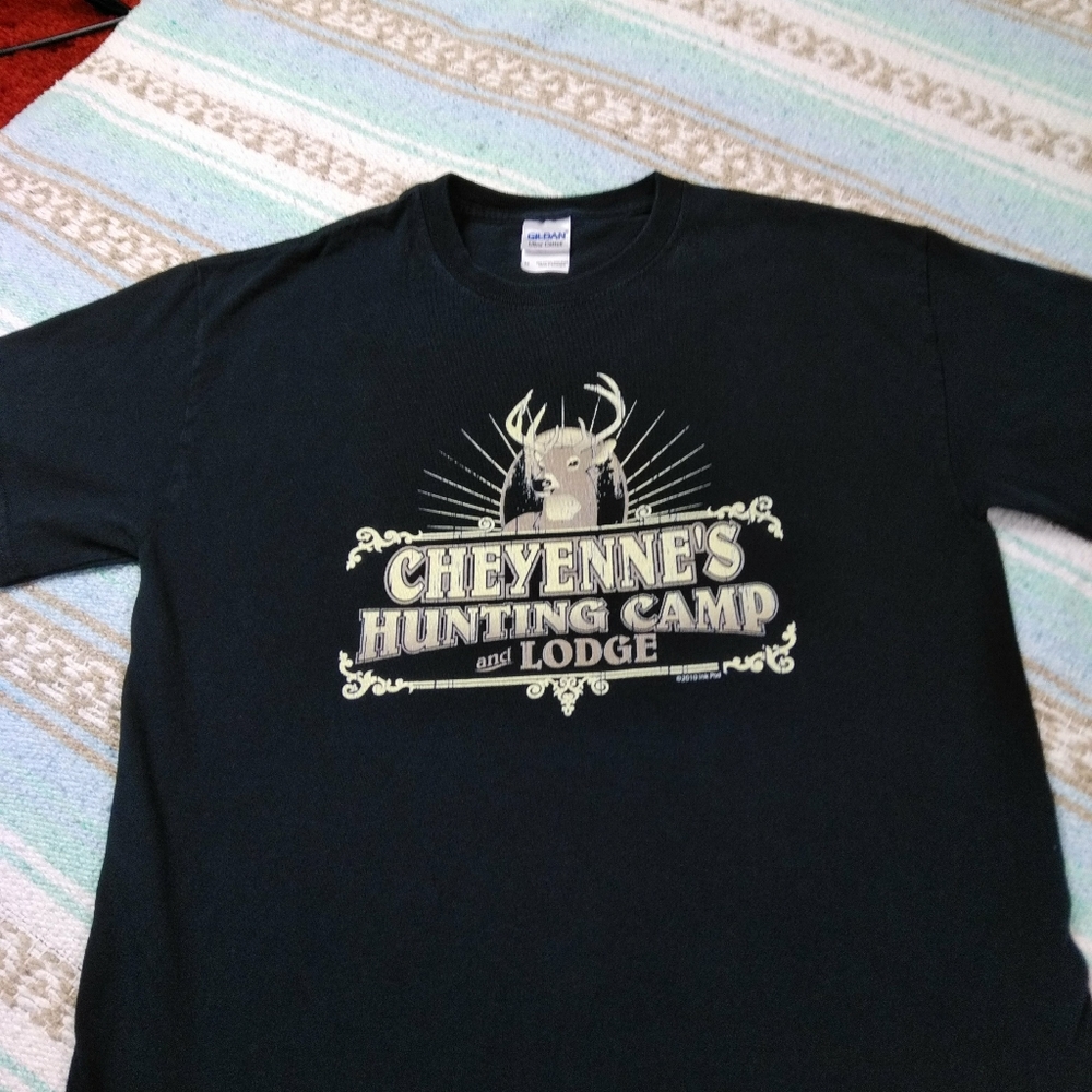 CHEYENNES HUNTING CAMP GRAPHIC TEE SHIRT BLACK MED - Picture 2 of 15